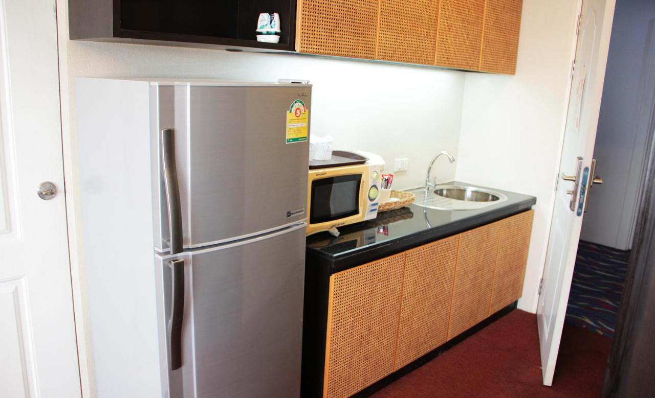 V Verve Service Apartment Hotel Чачоенгсао Екстериор снимка
