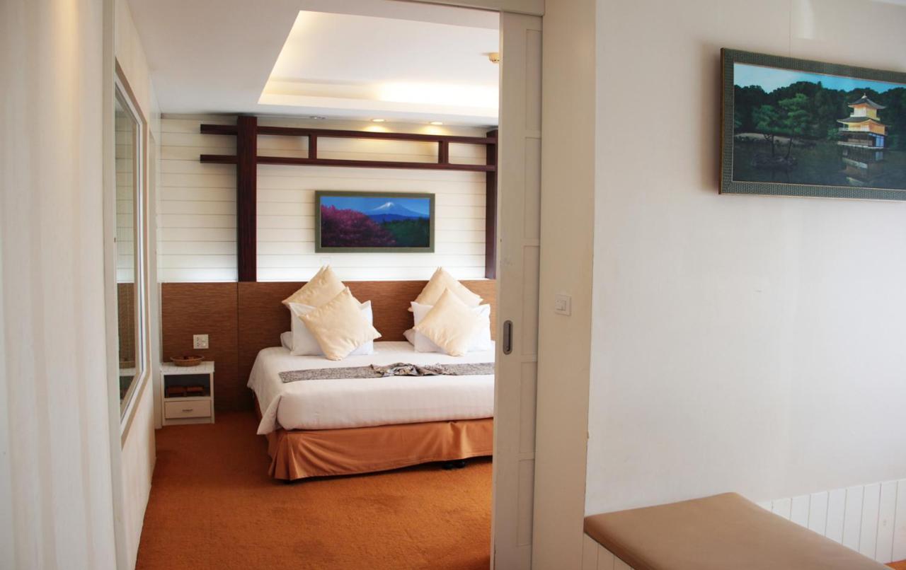 V Verve Service Apartment Hotel Чачоенгсао Екстериор снимка