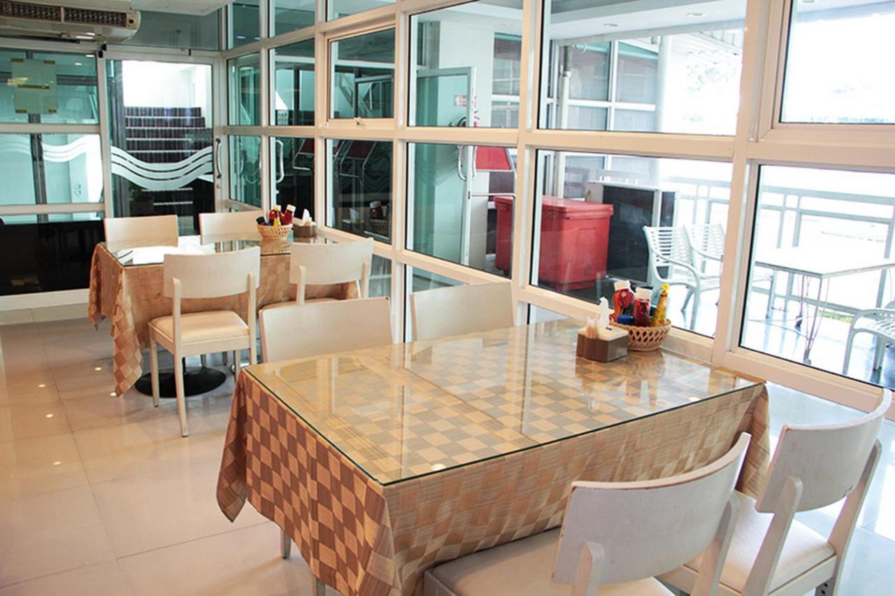 V Verve Service Apartment Hotel Чачоенгсао Екстериор снимка