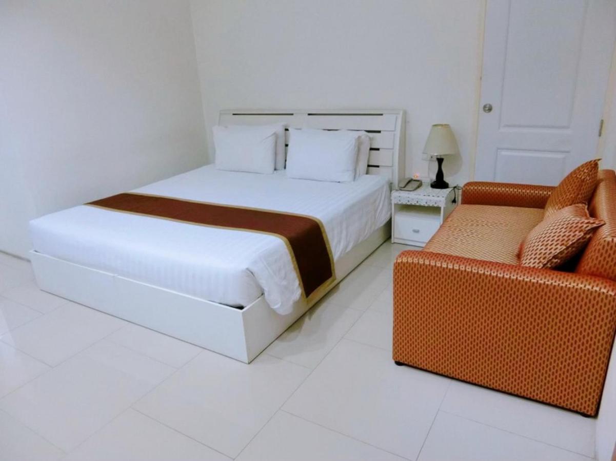 V Verve Service Apartment Hotel Чачоенгсао Стая снимка