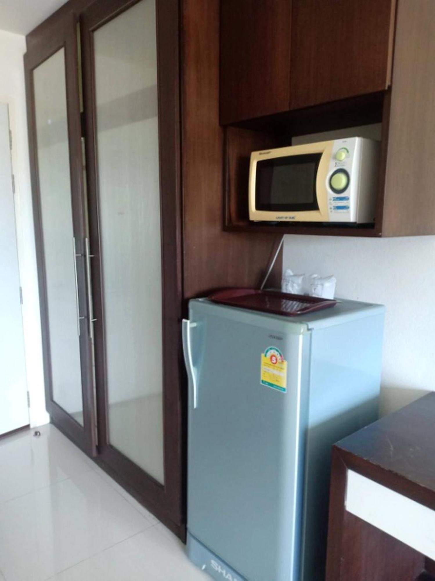 V Verve Service Apartment Hotel Чачоенгсао Стая снимка