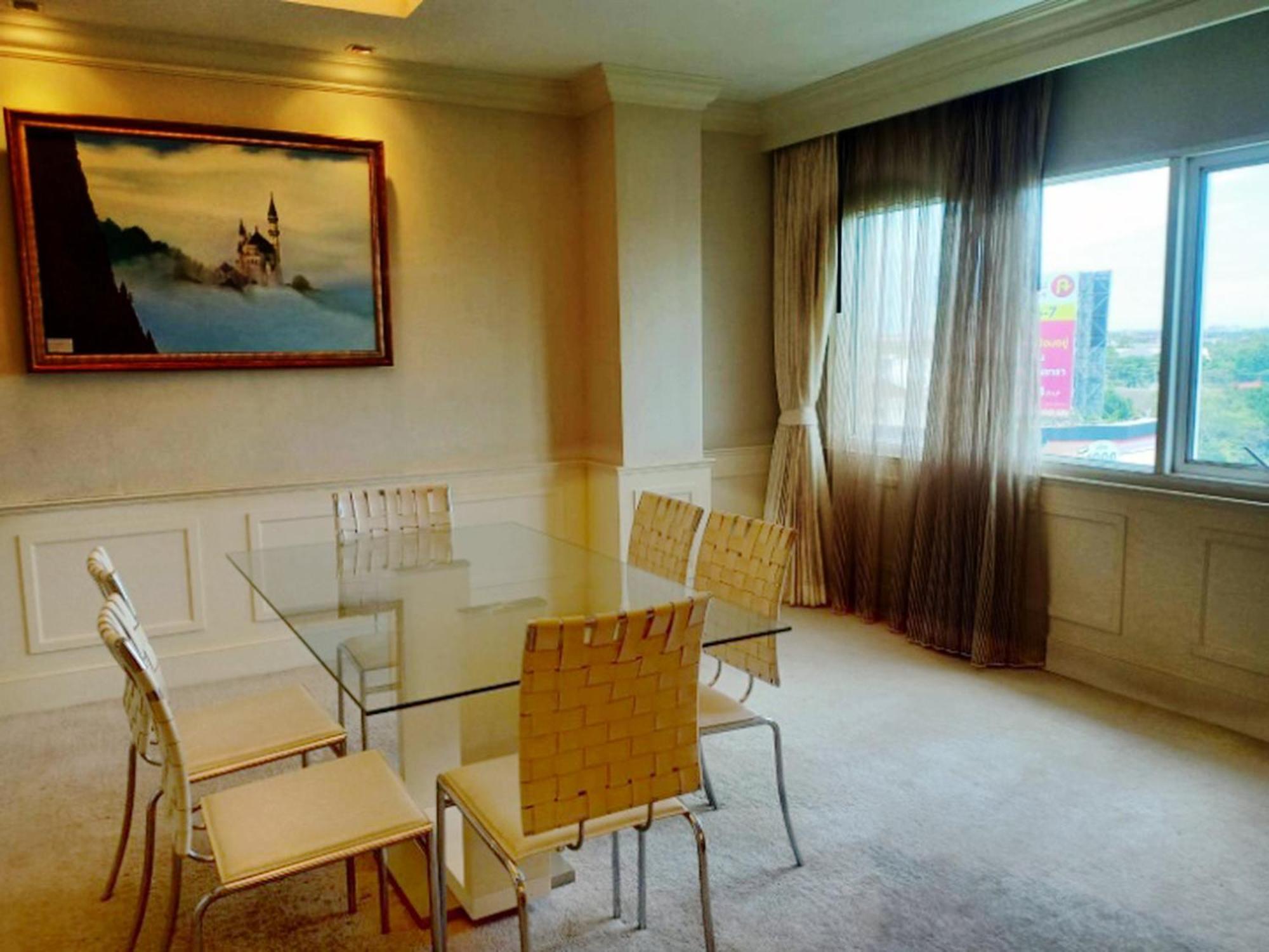 V Verve Service Apartment Hotel Чачоенгсао Стая снимка